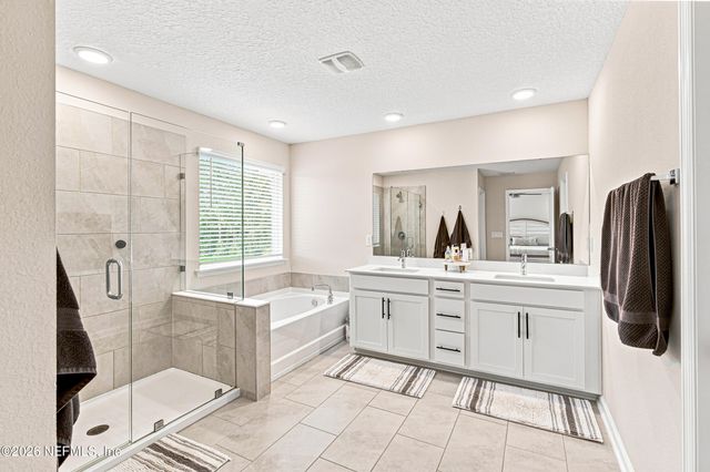 373 WAMBAW Drive, St. Johns, FL 32259