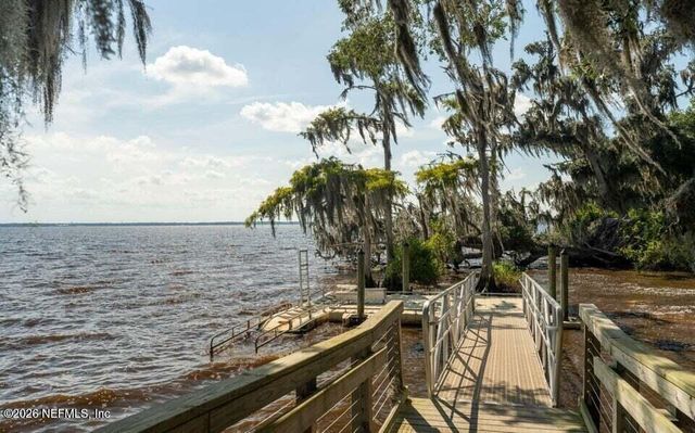 373 WAMBAW Drive, St. Johns, FL 32259