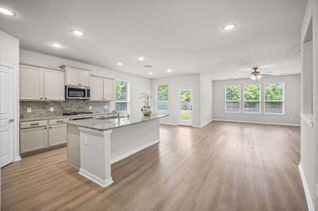 10 Log House Court, Tomball, TX 77375
