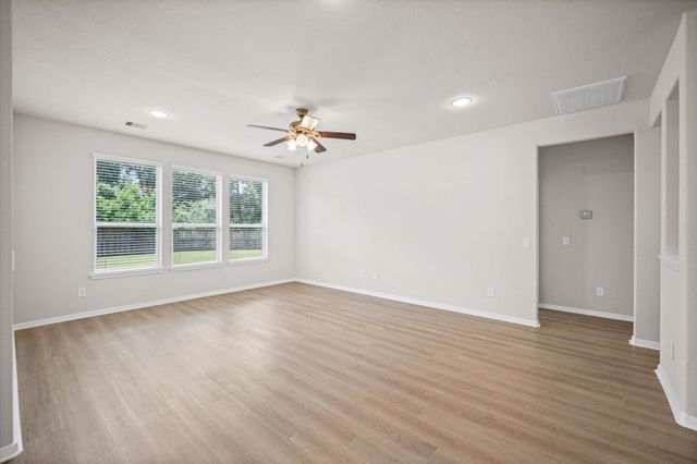 10 Log House Court, Tomball, TX 77375