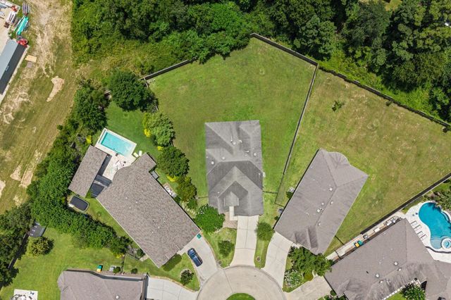 10 Log House Court, Tomball, TX 77375