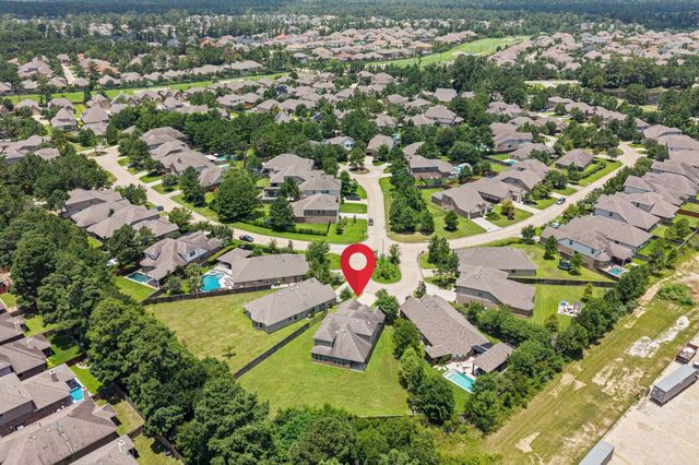 10 Log House Court, Tomball, TX 77375
