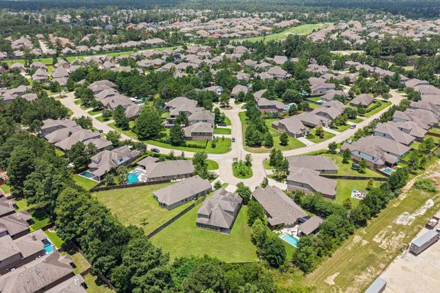 10 Log House Court, Tomball, TX 77375