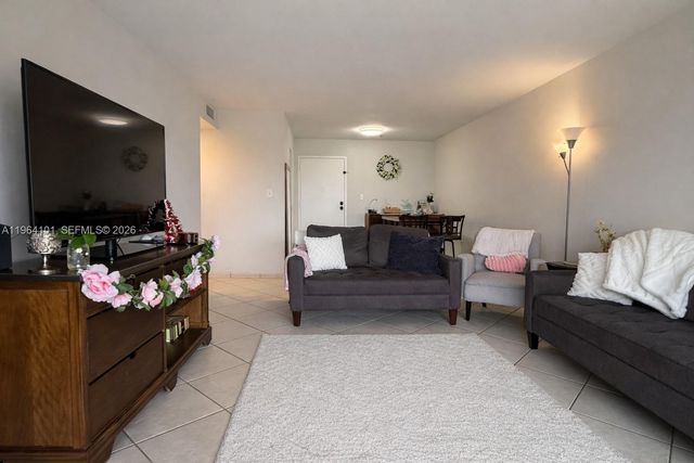 9455 W Flagler St C407, Miami, FL 33174