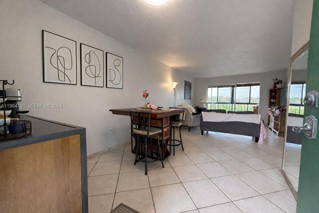 9455 W Flagler St C407, Miami, FL 33174