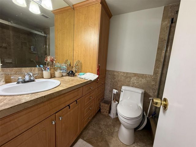 9455 W Flagler St C407, Miami, FL 33174