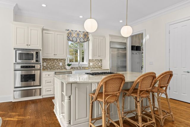 215 Ferryman Lane, Daniel Island, SC 29492