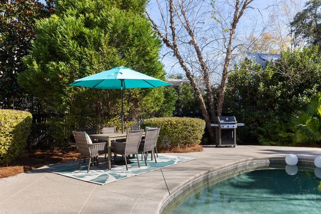 215 Ferryman Lane, Daniel Island, SC 29492