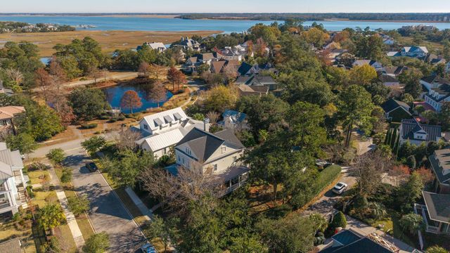 215 Ferryman Lane, Daniel Island, SC 29492