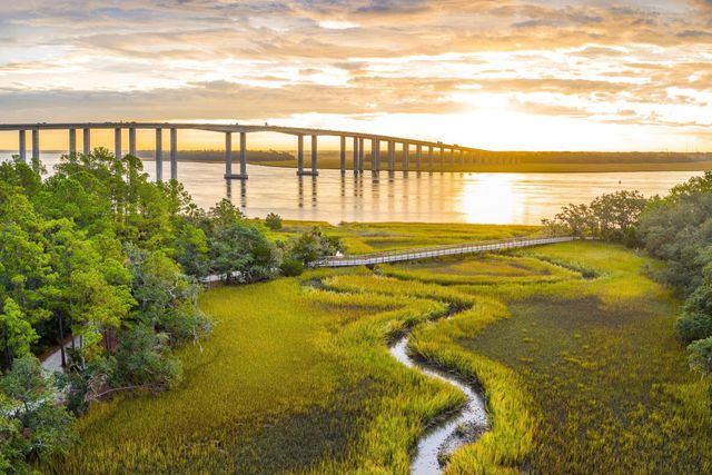 215 Ferryman Lane, Daniel Island, SC 29492