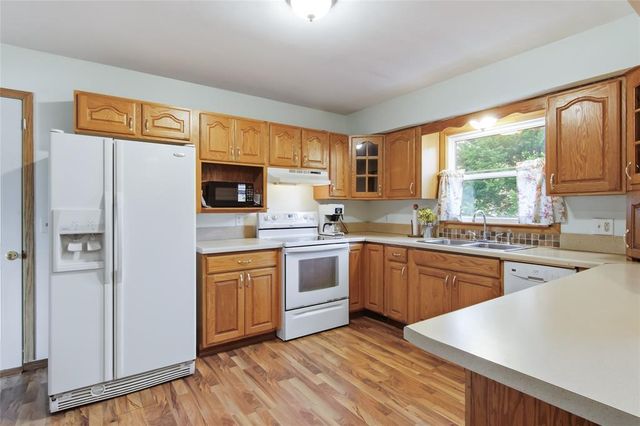 1002 W Spruce Street, Chippewa Falls, WI 54729