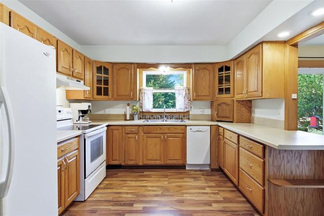 1002 W Spruce Street, Chippewa Falls, WI 54729