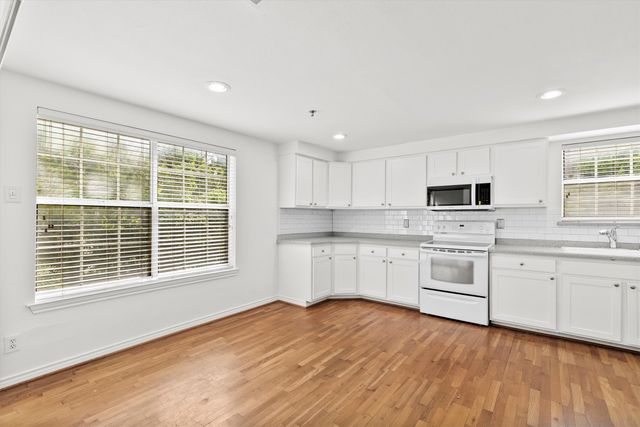 3100 Cole Avenue 205, Dallas, TX 75204