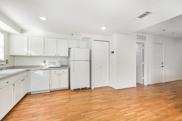 3100 Cole Avenue 205, Dallas, TX 75204