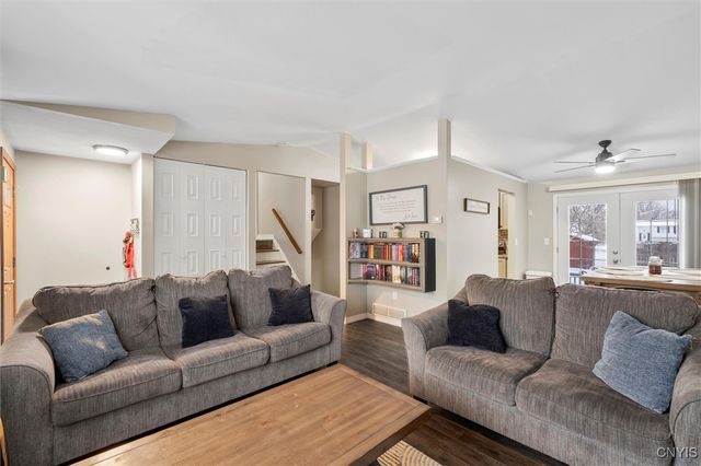 5976 Darby Road, Cicero, NY 13039