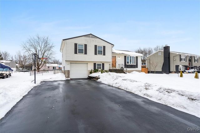 5976 Darby Road, Cicero, NY 13039