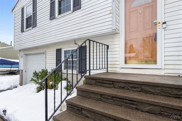 5976 Darby Road, Cicero, NY 13039