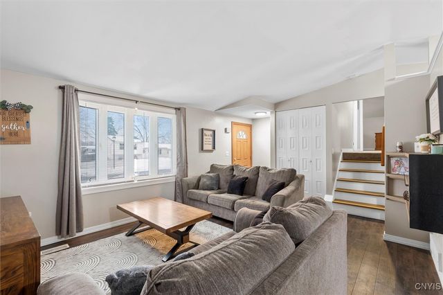 5976 Darby Road, Cicero, NY 13039