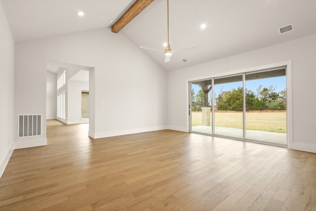 305 Chapel View Court, Heath, TX 75032