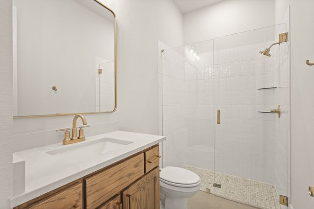 305 Chapel View Court, Heath, TX 75032