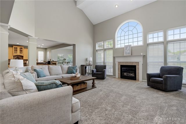 8 Stanton Drive, Springboro, OH 45066