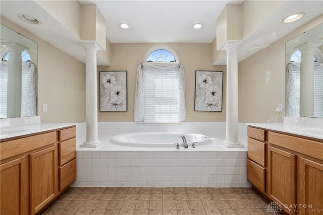 8 Stanton Drive, Springboro, OH 45066