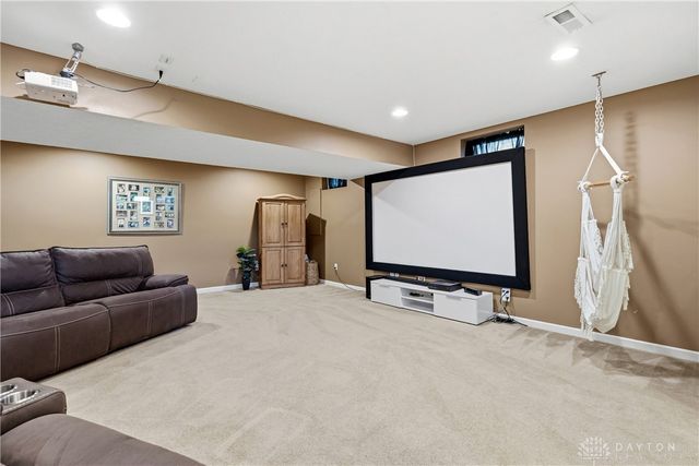 8 Stanton Drive, Springboro, OH 45066