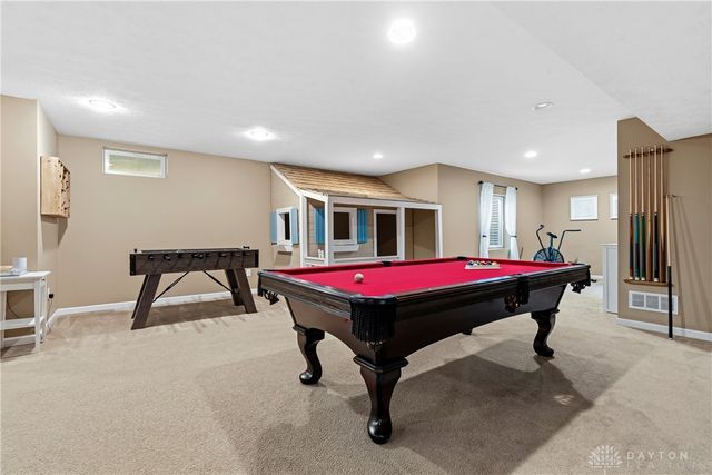 8 Stanton Drive, Springboro, OH 45066