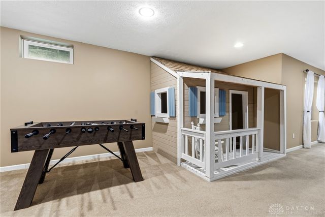 8 Stanton Drive, Springboro, OH 45066