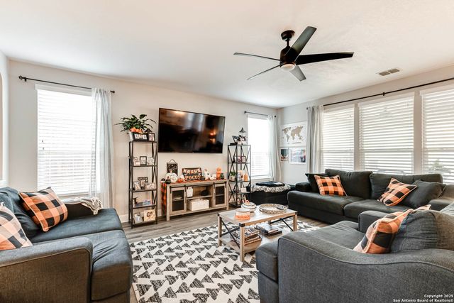 7939 Stalemate Cove, San Antonio, TX 78254