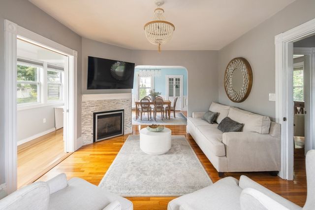 50 Columbia St, Swampscott, MA 01907