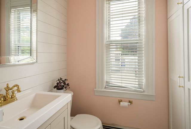 50 Columbia St, Swampscott, MA 01907