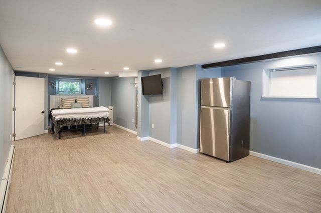 50 Columbia St, Swampscott, MA 01907