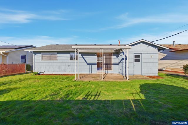 1386 Vanderbeck Ln, Woodburn, OR 97071