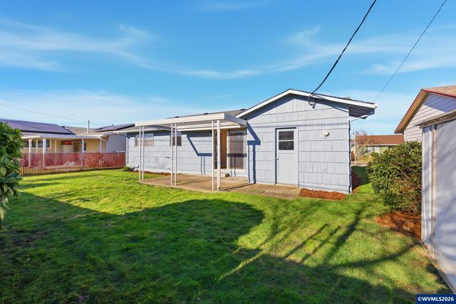 1386 Vanderbeck Ln, Woodburn, OR 97071