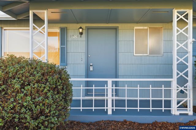 1386 Vanderbeck Ln, Woodburn, OR 97071