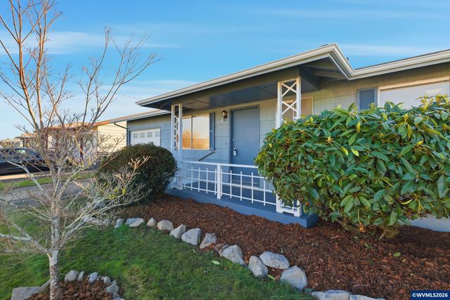 1386 Vanderbeck Ln, Woodburn, OR 97071