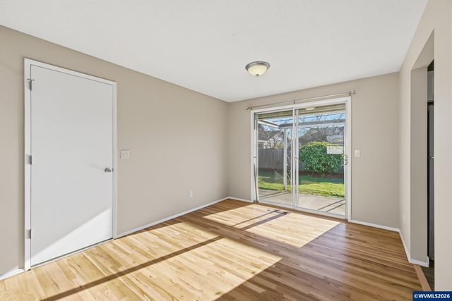 1386 Vanderbeck Ln, Woodburn, OR 97071