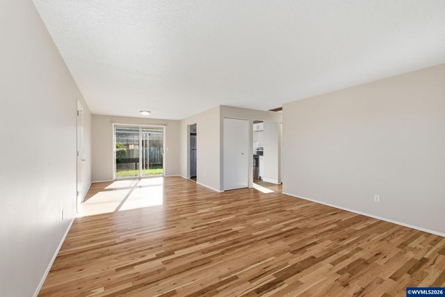 1386 Vanderbeck Ln, Woodburn, OR 97071