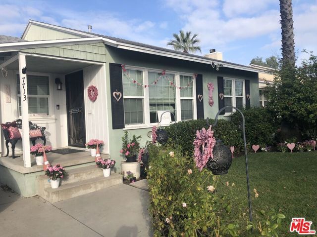 7713 Genesta Avenue, Los Angeles, CA 91406