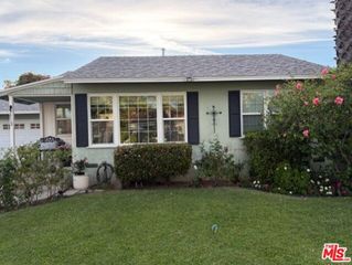 7713 Genesta Avenue, Los Angeles, CA 91406