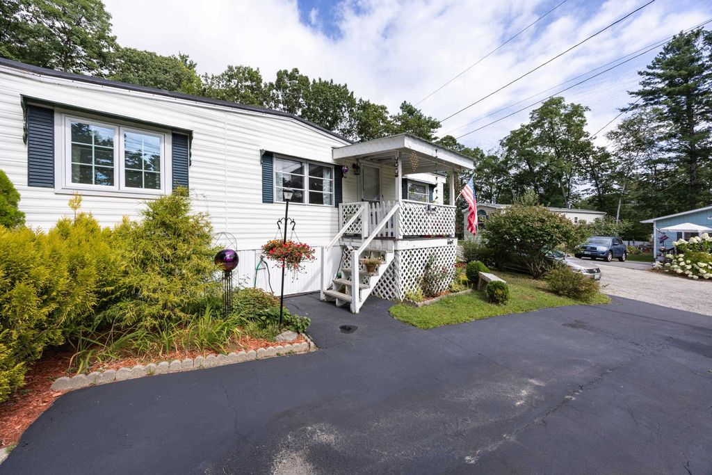 12 Pearl Court, Merrimack, NH 03054