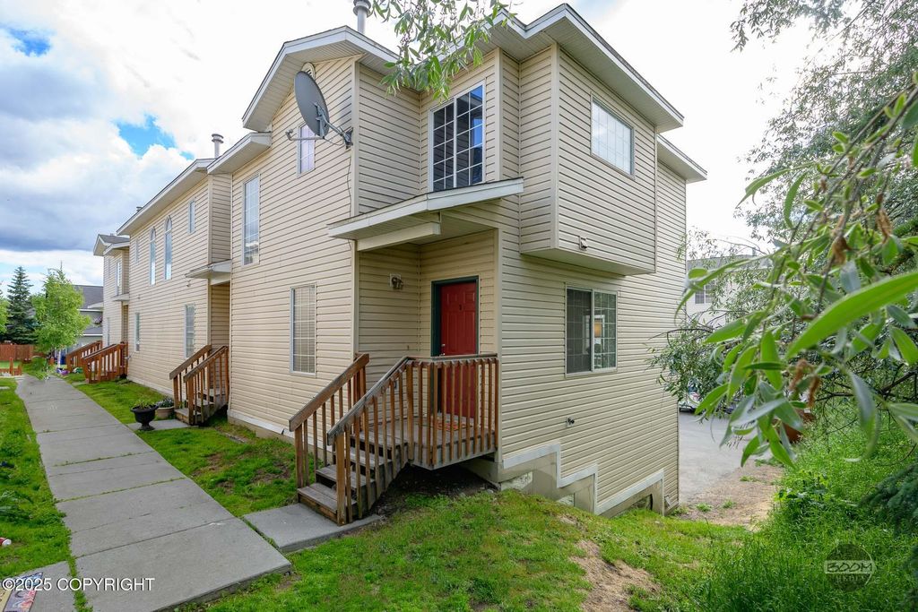 6923 Gold King Avenue, #D, Anchorage, AK 99504