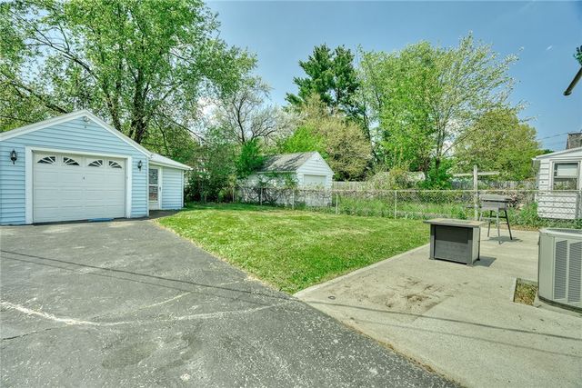 321 Oakwood Road, Greece, NY 14616