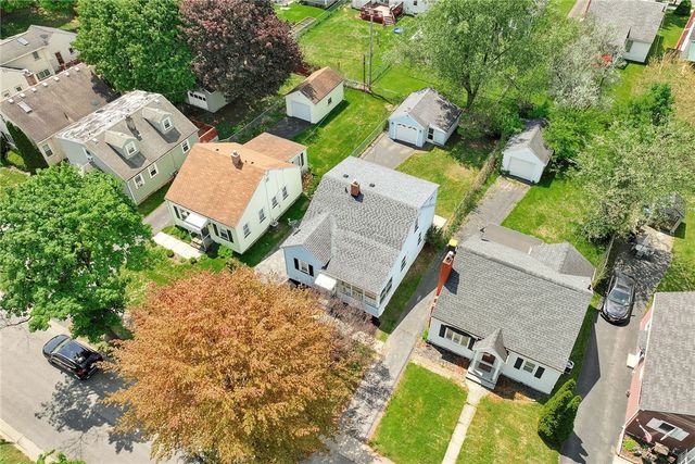 321 Oakwood Road, Greece, NY 14616