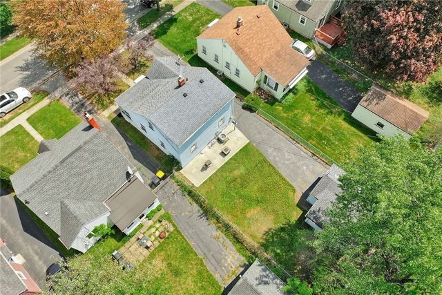 321 Oakwood Road, Greece, NY 14616