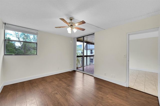 8415 Forest Hills Dr 305, Coral Springs, FL 33065