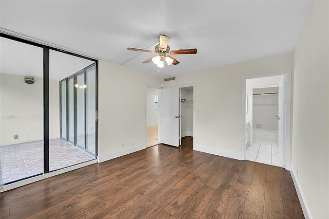 8415 Forest Hills Dr 305, Coral Springs, FL 33065