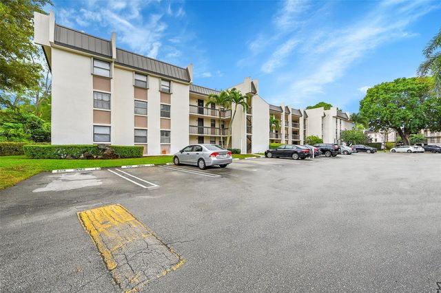 8415 Forest Hills Dr 305, Coral Springs, FL 33065