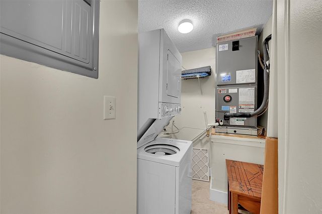 8415 Forest Hills Dr 305, Coral Springs, FL 33065